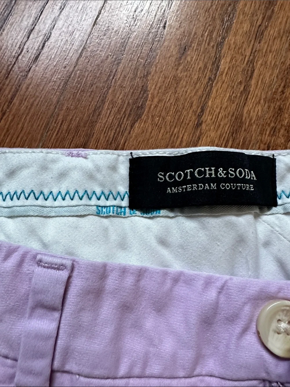 Scotch & Soda Men’s Lavender Flat-Front Shorts